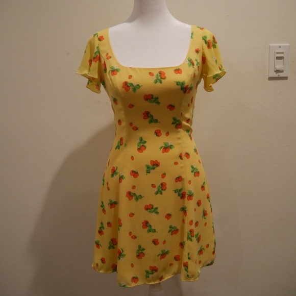 Aritzia Sunday Best Raelyn Mini Yellow Strawberry Dress - Picture 1 of 9